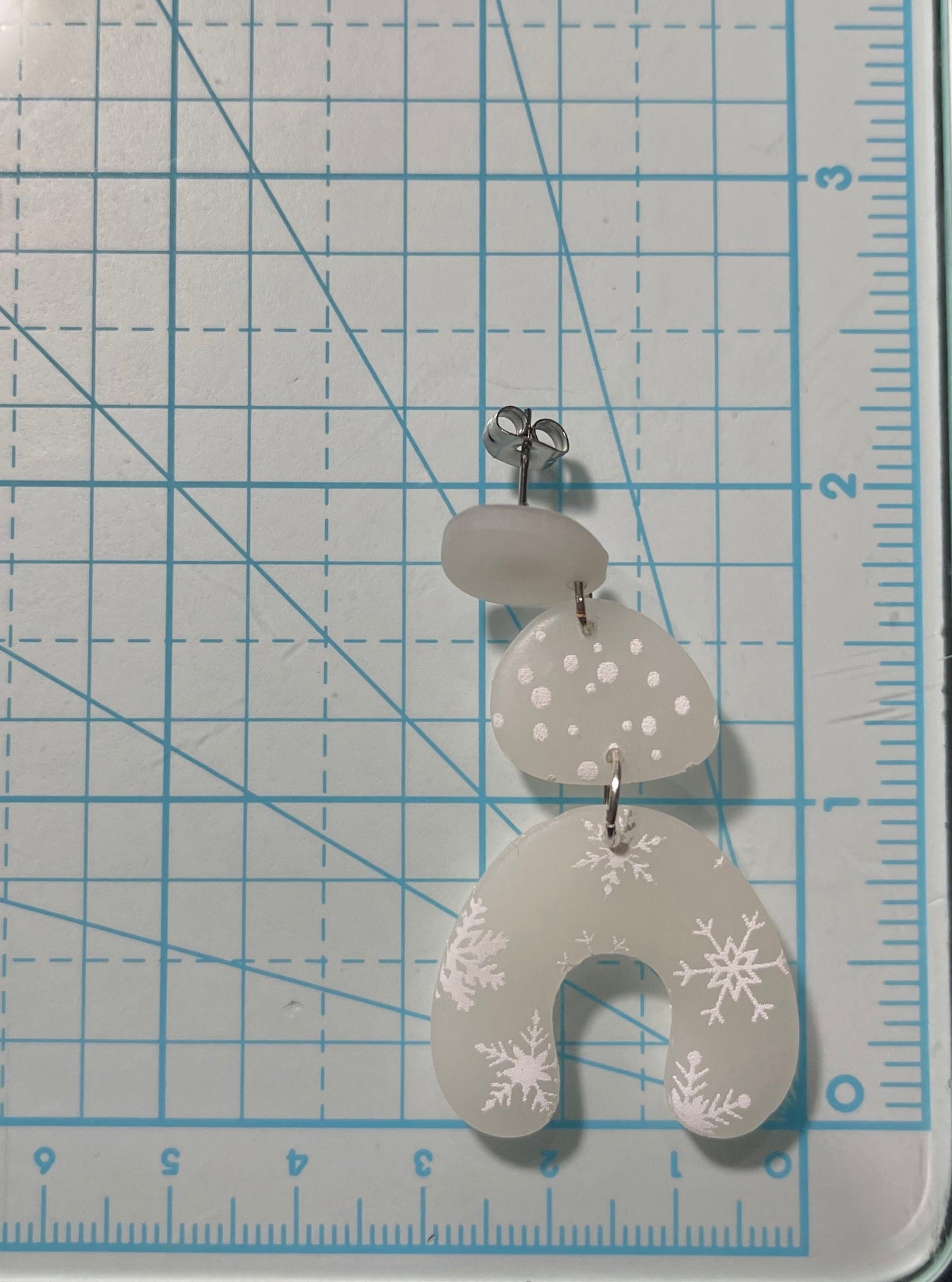 Frosted Snowy Abstract Dangle